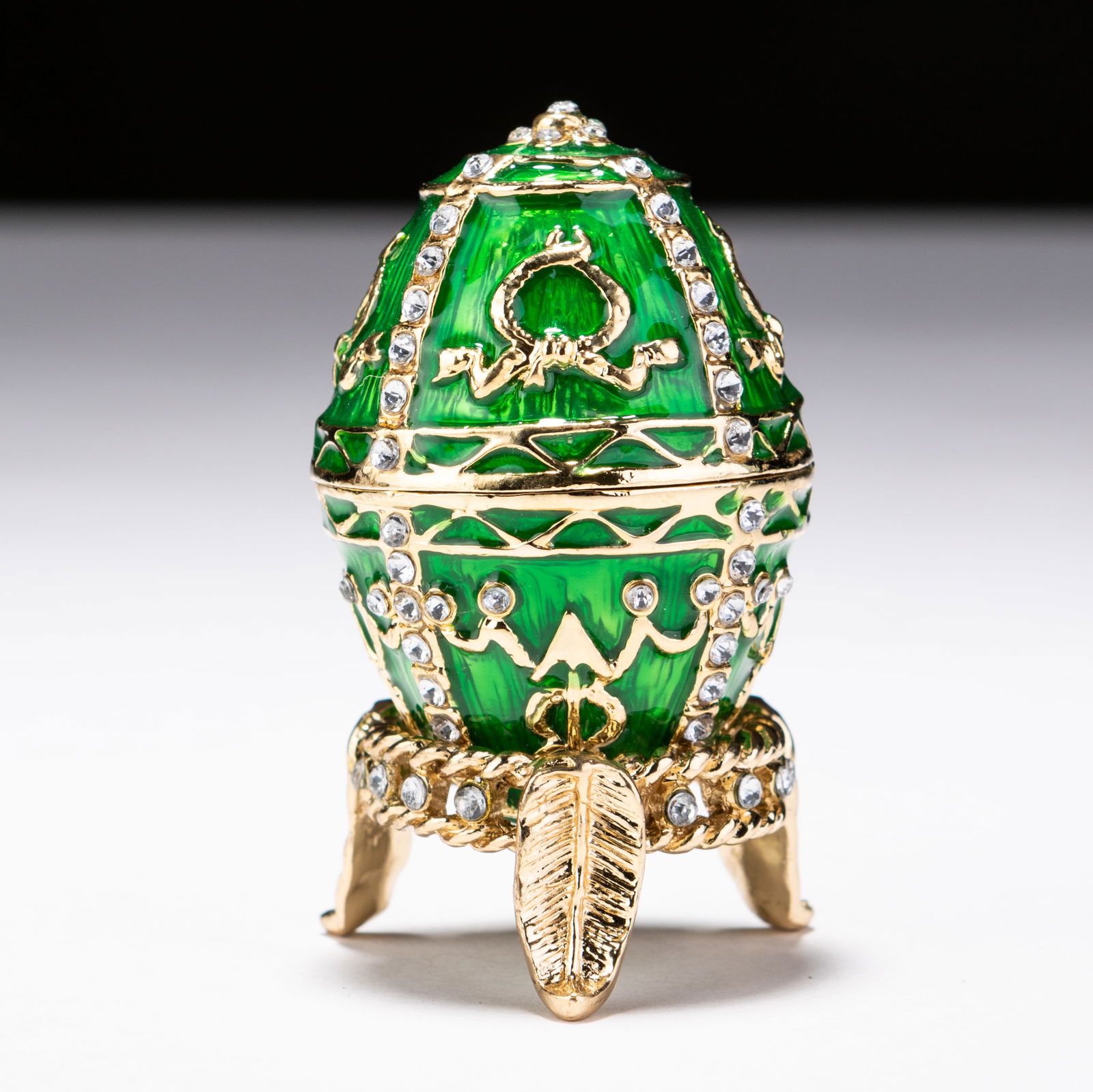 Faberge Style 24KT Gold Enamel Russian Egg Trinket Box: MEASURES APPROX 5.5 X 4CM.