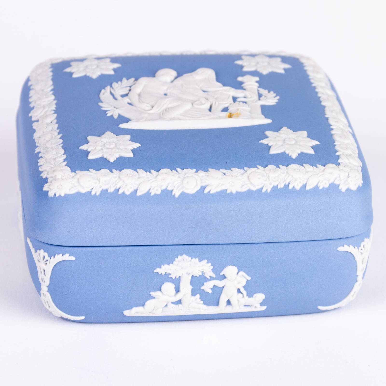 Wedgwood Jasperware for Sale at Auction Page 6