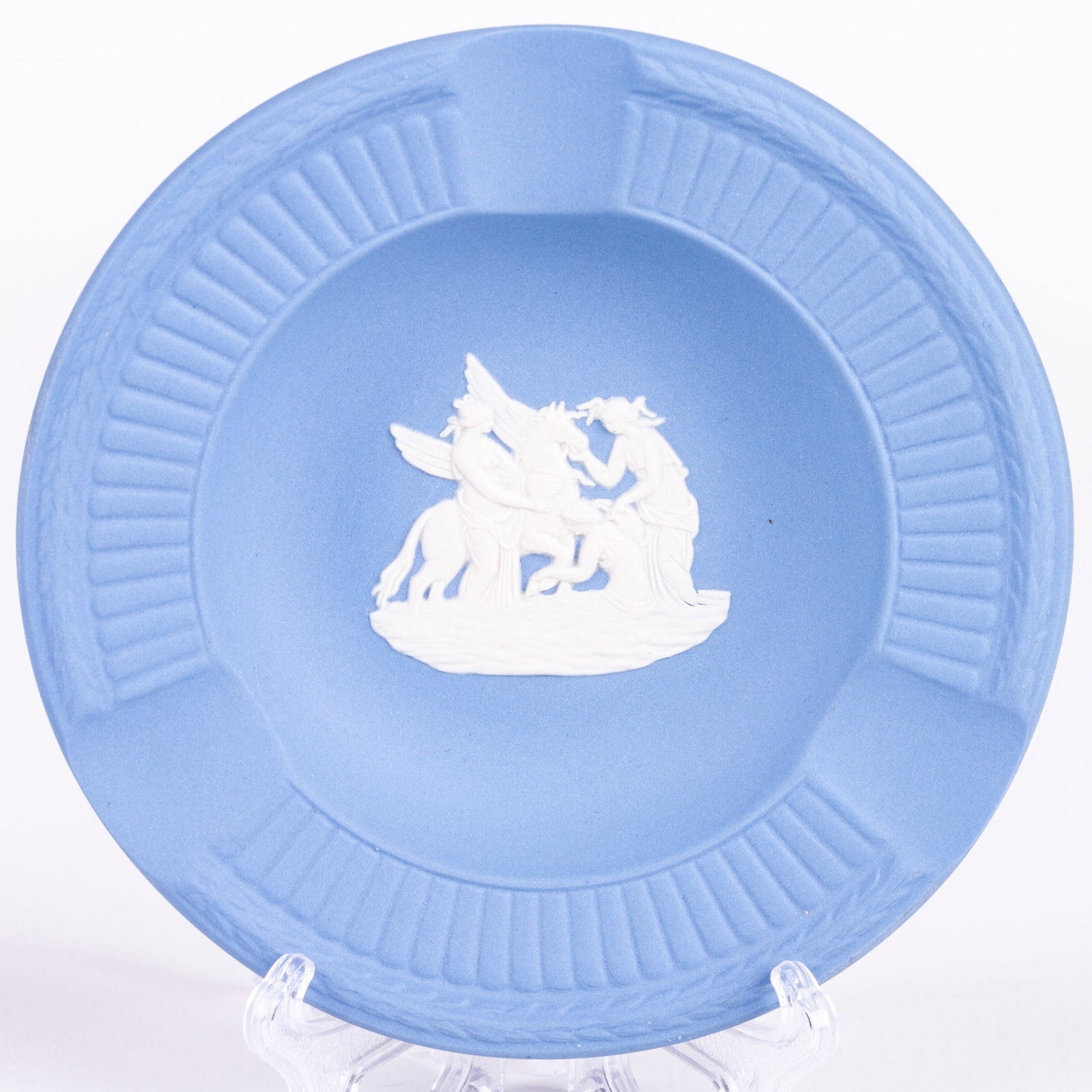 Wedgwood Blue Jasperware Neoclassical Ashtray: DIMENSIONS APPROX 11.5x11.5x2CM.