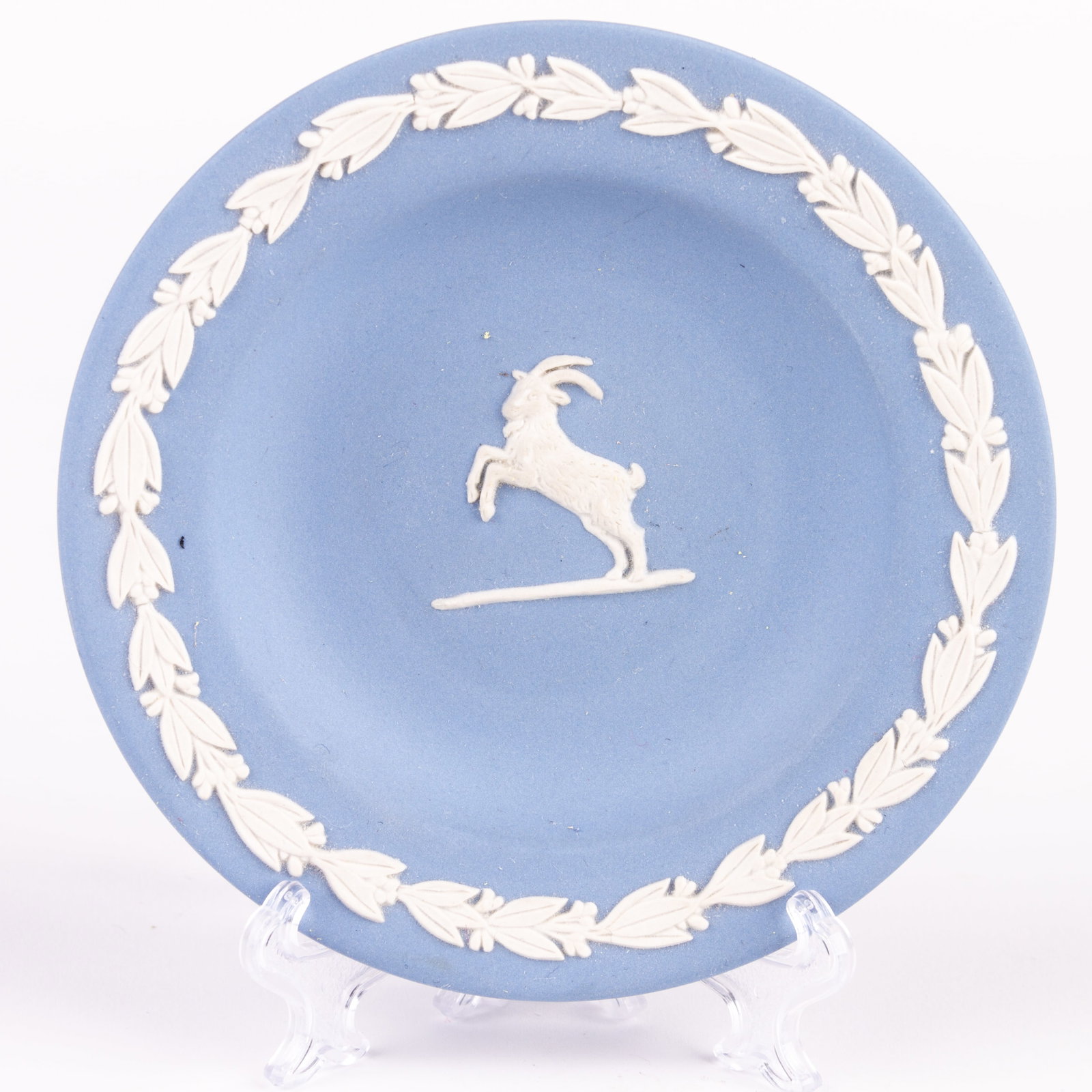 Wedgwood Blue Jasperware Neoclassical Plate: DIMENSIONS APPROX 11.5x11.5x2CM.