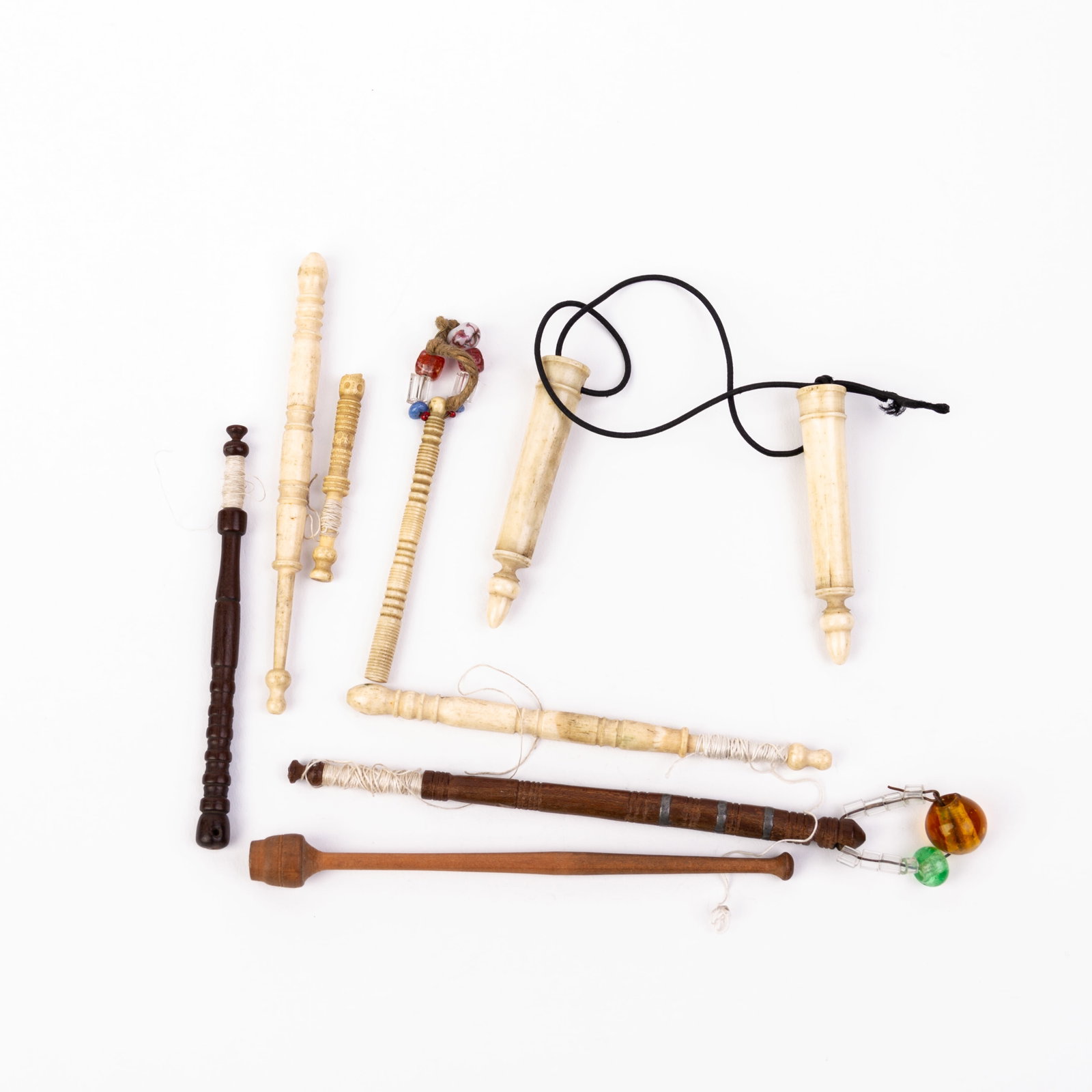 Victorian Bone & Wood Lace Bobbins with Glass Beads: DIMENSIONS APPROX 10x1x1CM.
