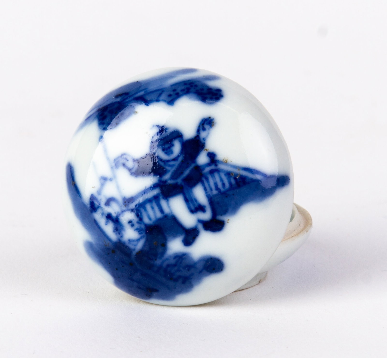 Chinese Kangxi Blue & White Porcelain Lidded Paste Box (1 of 7)