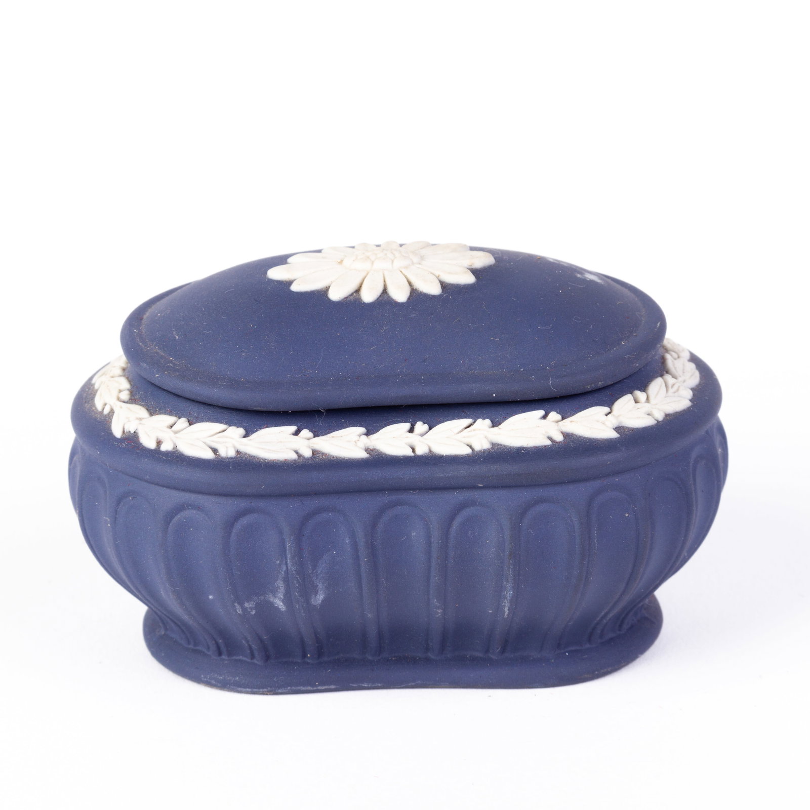 Wedgwood Portland Blue Jasperware Neoclassical Trinket Box: DIMENSIONS APPROX 5x6x8.5CM.