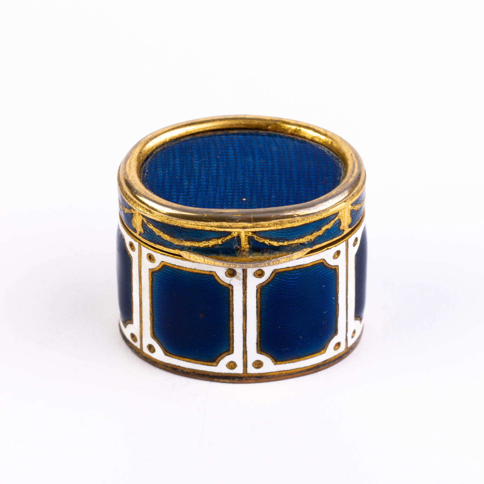 Rare French Guilloche Enamel Pill Box 19th Century: DIMENSIONS APPROX 4x3x3CM.