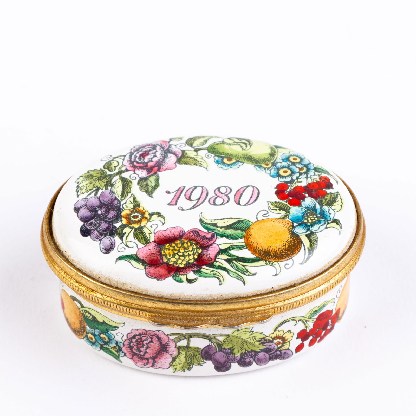 Halcyon Days English Enamel Pillbox: DIMENSIONS APPROX 5.5x4.5x3CM