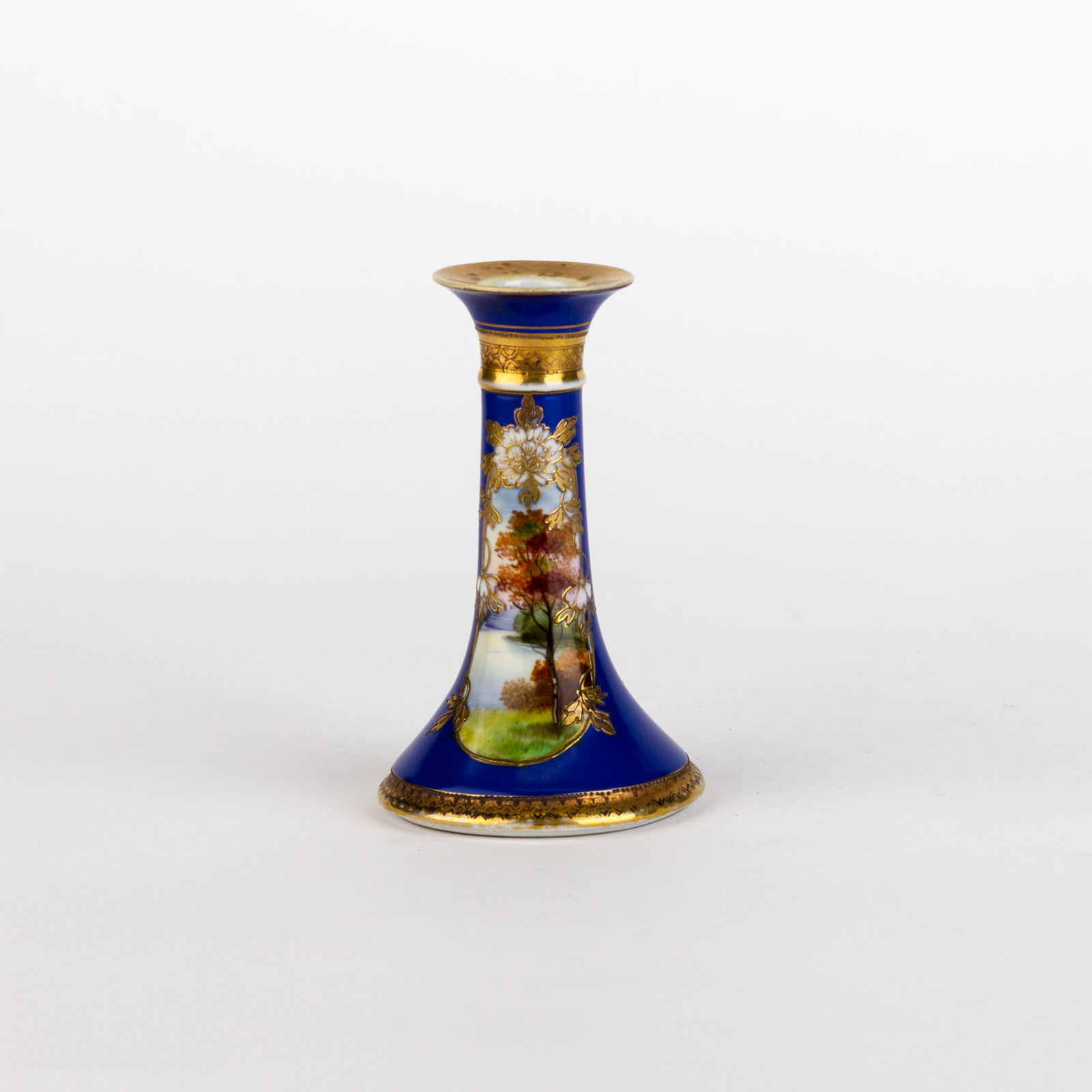 Noritake Japanese Art Deco Porcelain Candlestick: DIMENSIONS APPROX 8x8x13CM.