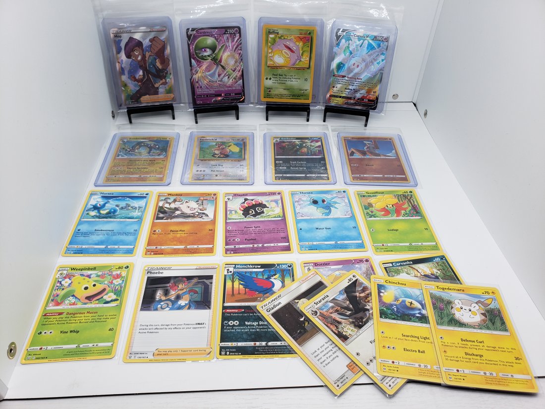(22) TCG Pokemon Vintage Modern V's Full Art Trainers (1 of 5)