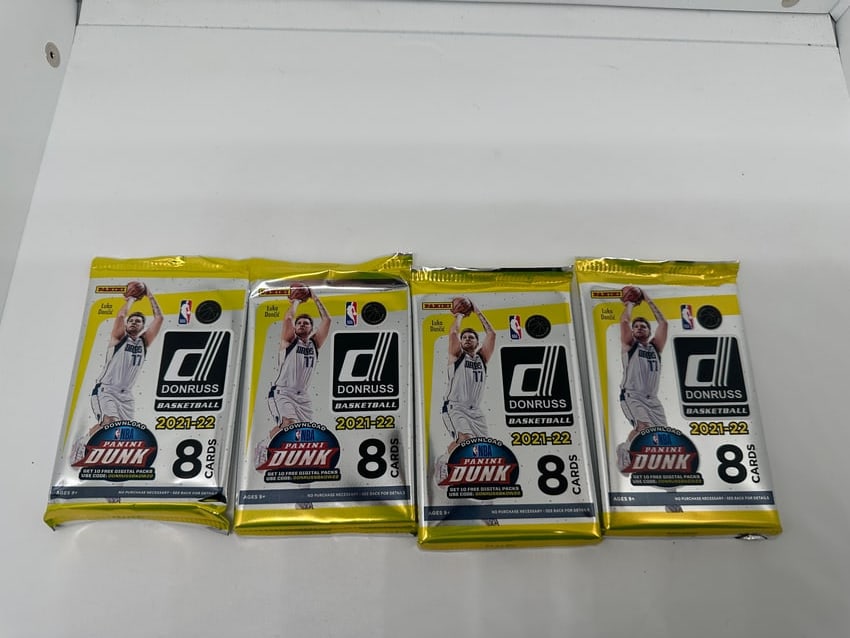 2021-22 Panini Donruss NBA Basketball Packs from Blaster box Look for Autographs!: (4) packs sealed. Look for autographs. Chase the rookies from the 2021-22 NBA Basketball year.