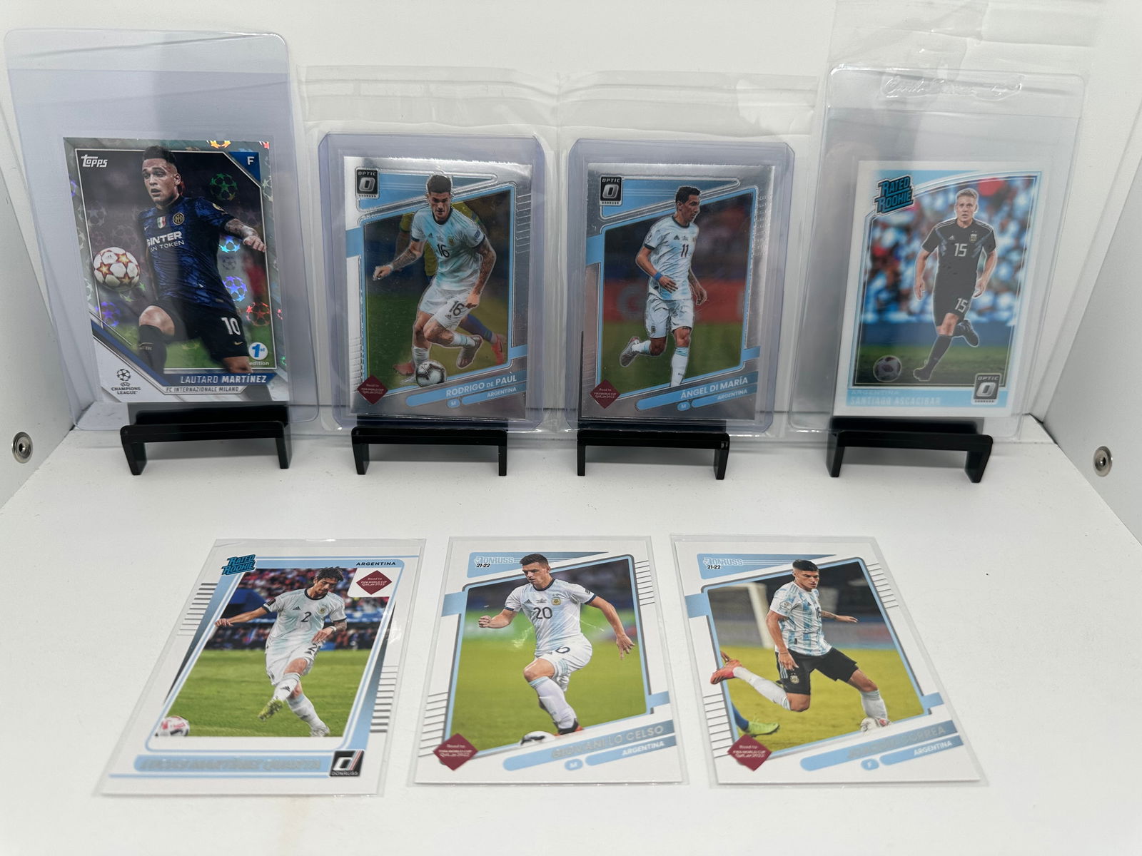 Lautaro Martinez 1st Angel Di Maria Santiago Ascacibar RC Argentina: * Argentina national team soccer lot * Lautaro Martinez 1st edition short print * Rodrigo De Paul * Angel Di Maria * Santiago Ascacibar Rated Rookie * Lucas Martinez Quarta rated rookie * Giovani Lo C