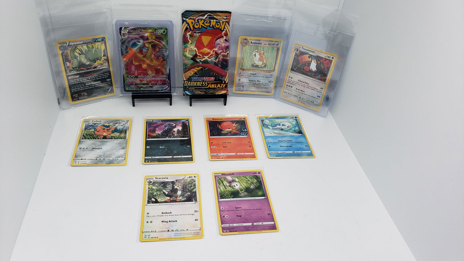 (11) TCG Pokemon Darkness Ablaze Vmax Evolutions (1 of 7)