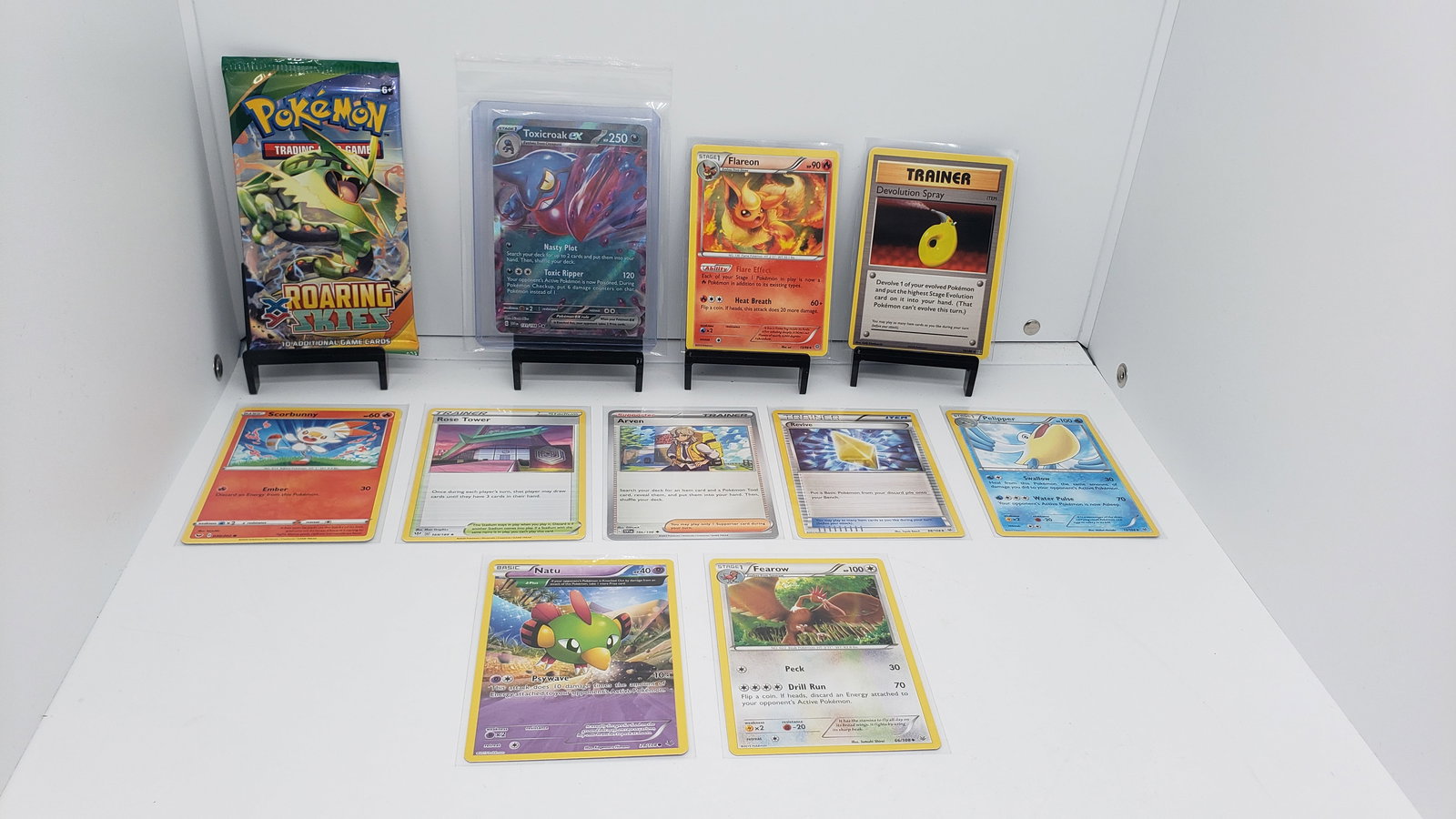 (11) TCG Pokemon XY Roaring Skies pack, EX, Flareon (1 of 6)