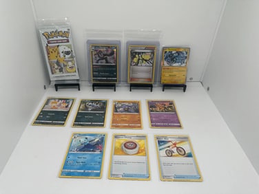(10) TCG Pokemon 25th General Mills pack, Obstagoon Holo Elesa Holo