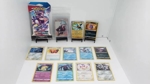 (13) TCG Pokemon Battle Styles pack, Full Art Trainer