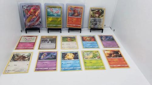 (14) TCG Pokemon Vmax, Charmander, Eevee