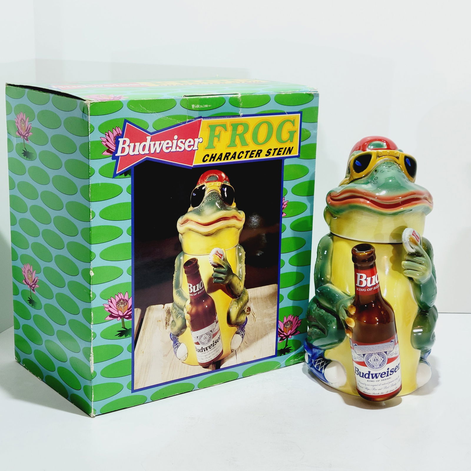 Anheuser-Busch CS301, German Beer Stein, Budweiser Frog Character (1 of 12)