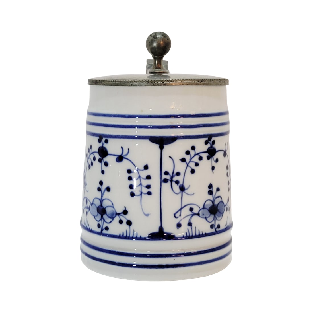 Porcelain Stein, German Beer Stein, Onion Pattern Stein: 1/4 Liter porcelain hand painted in cobalt florals between horizontal cobalt lines with pewter lid, circa 1800's