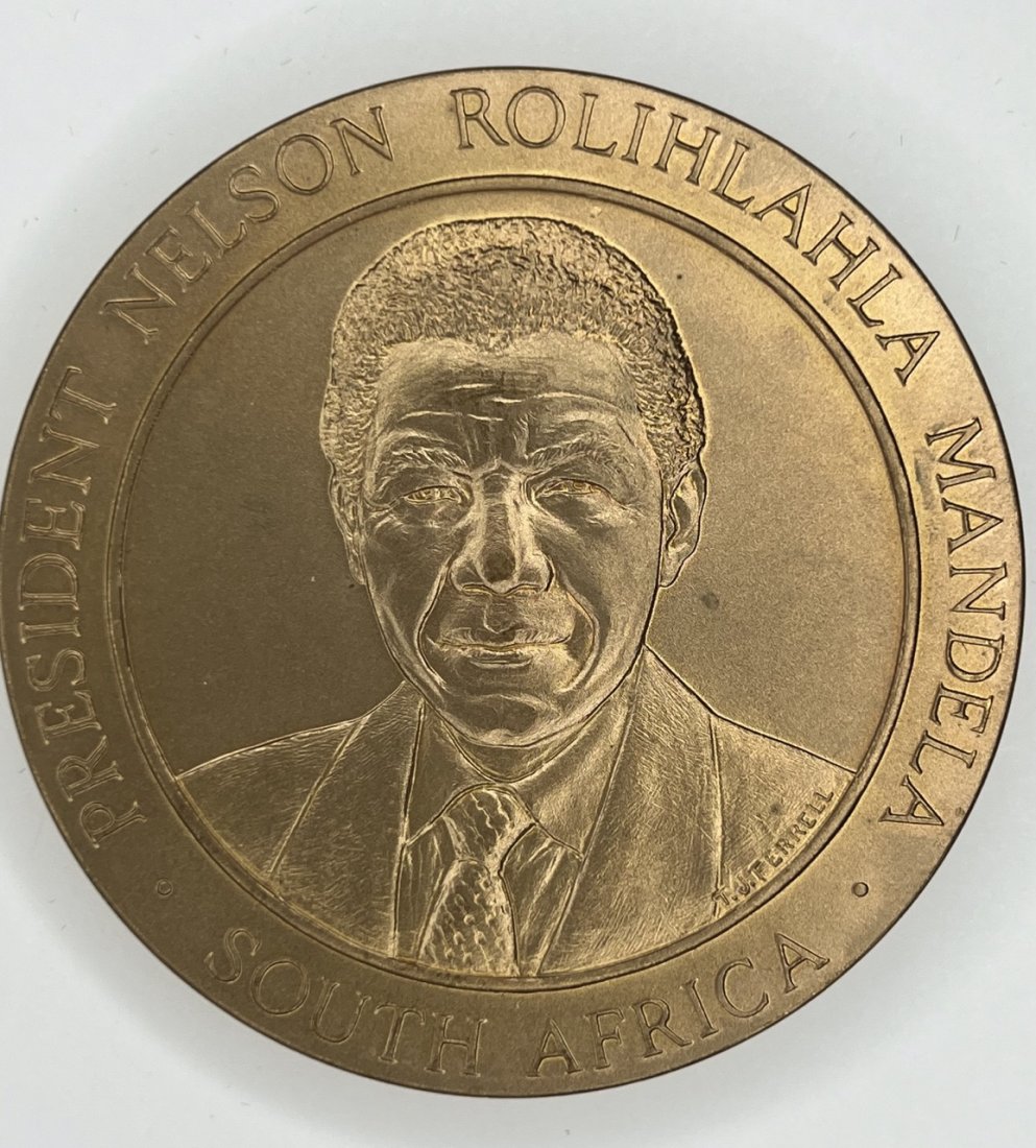 Shimon Nelson Mandela Coin (Large) US Mint Issue (1 of 2)