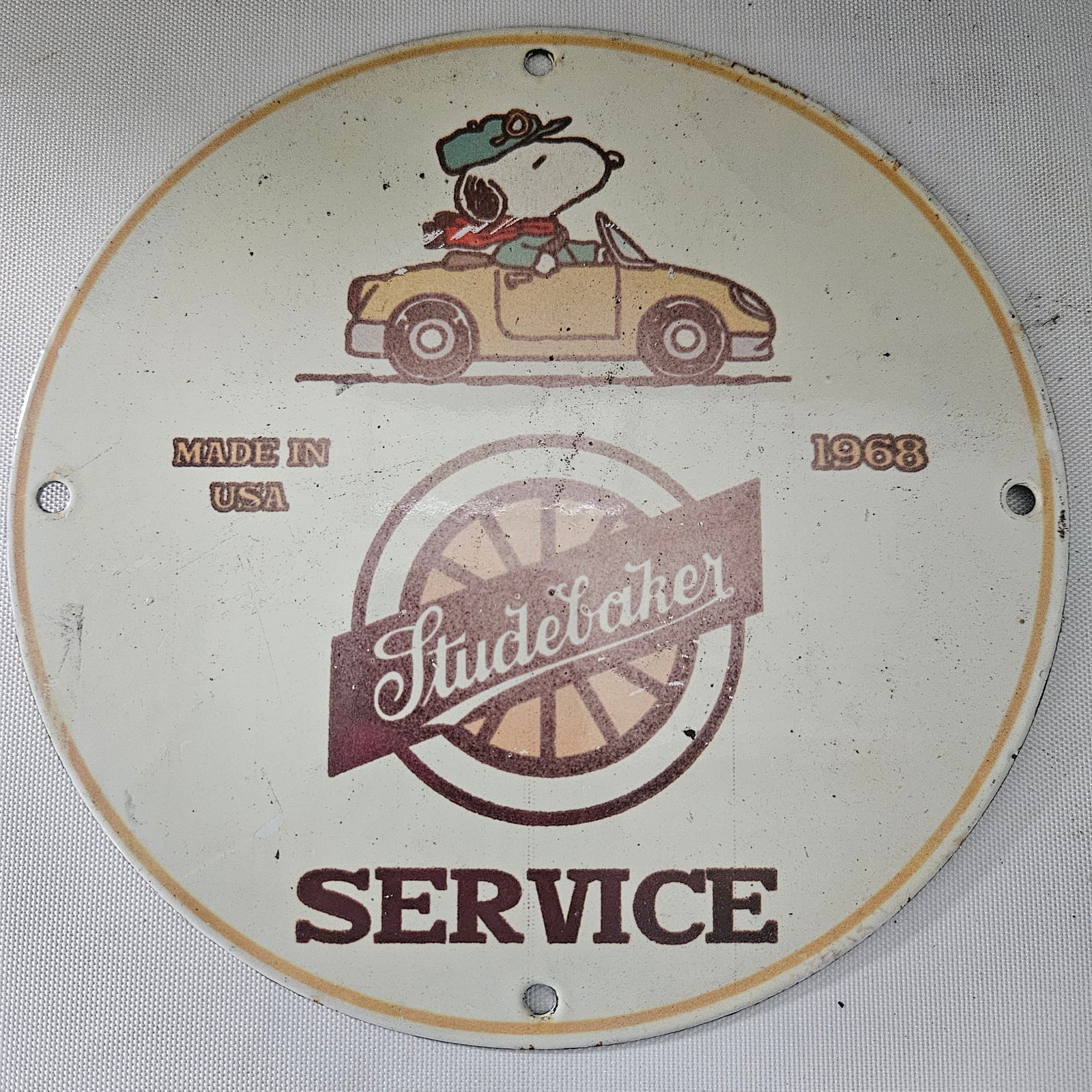 1968 Studebaker Service Round Porcelain Sign - A Retro Automotive Tribute (1 of 4)