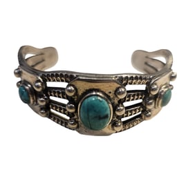 The Stone Watcher – Vintage Silver Cuff with Webbed Turquoise, 65g Totemic Weight