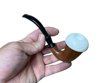 Exquisite Handcrafted Meerschaum Pipe - Masterpiece from Turkey - Unique Collectible