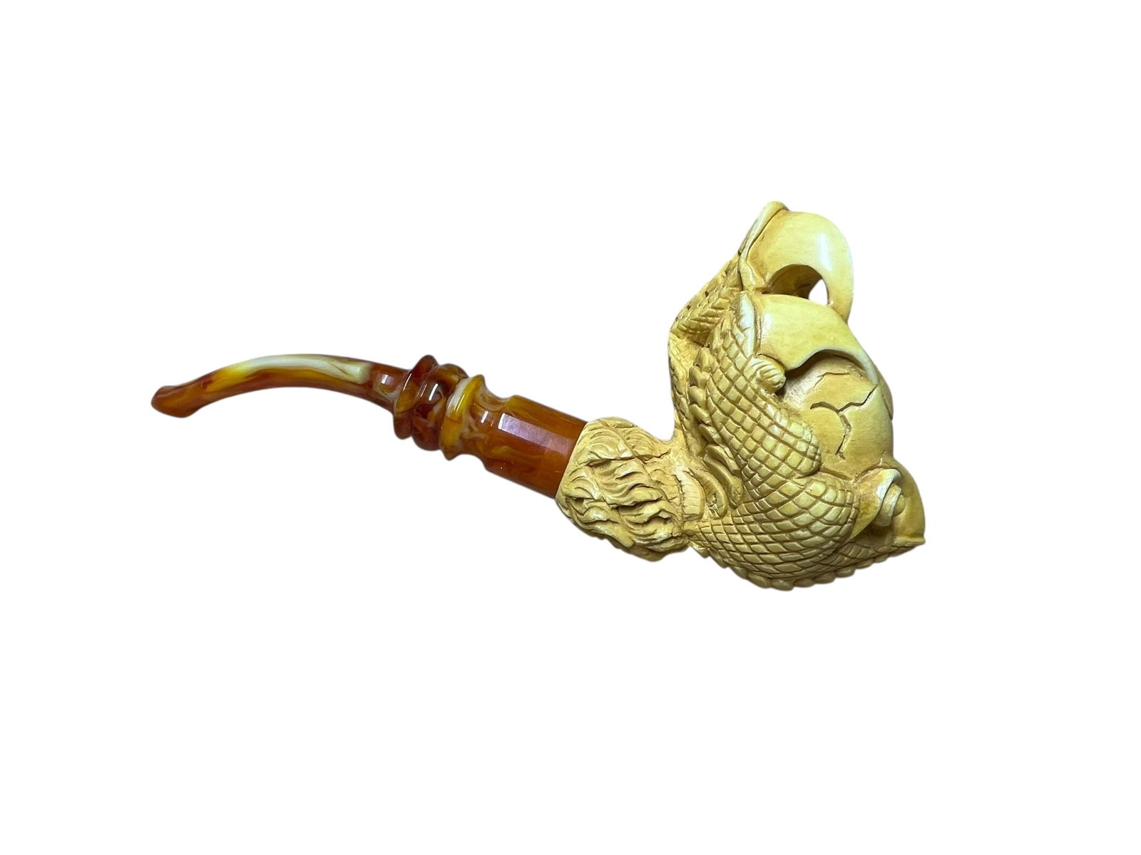 Exquisite Handcrafted Meerschaum Pipe: Masterfully Carved Fish Design from Turkey: Discover the elegance and artistry of this handcrafted Meerschaum pipe, a true testament to the legacy of exquisite craftsmanship passed down through generations of a master crafters? family in Turkey