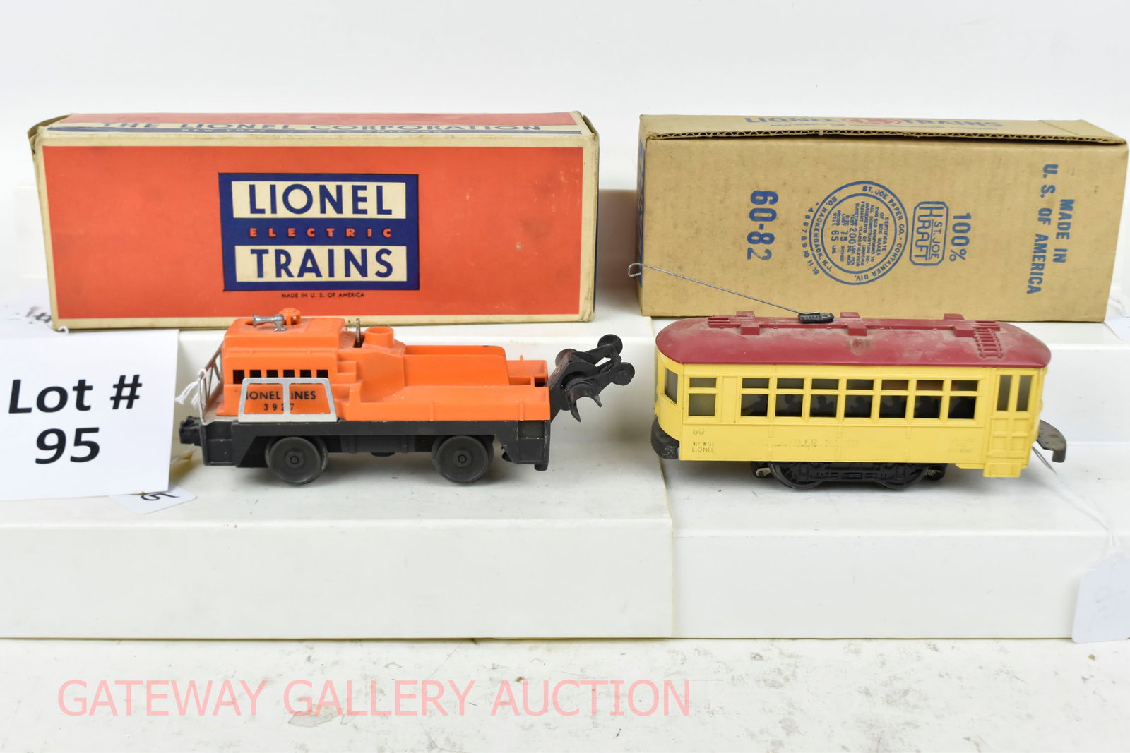 Postwar Lionel:: 60 Solid Bumper Trolley (Lettering Faded And Missing, Dimple In Roof, 3927 Track Cleaning Car No Bottles, Wiper Or Rotating Disc OB/No Inserts