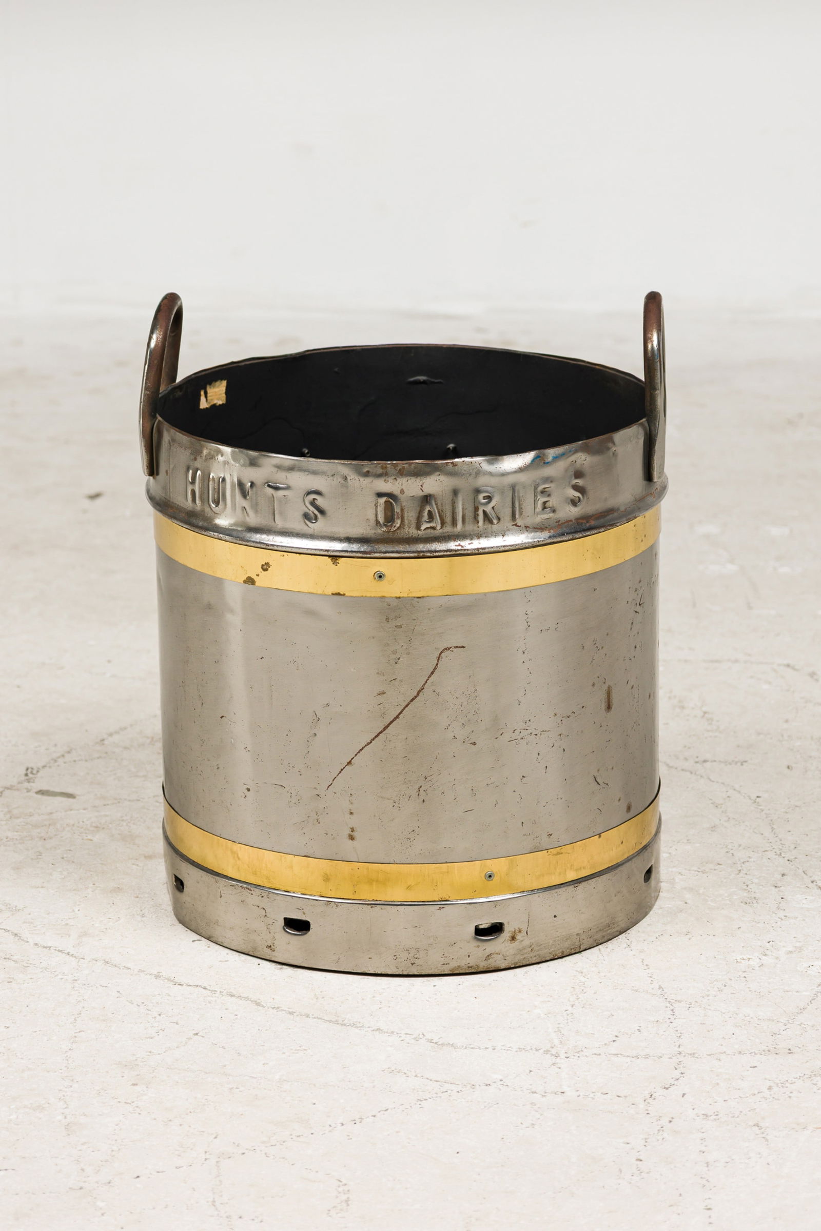 Hunts Dairies Large Antique Measuring Bucket (1 of 12)