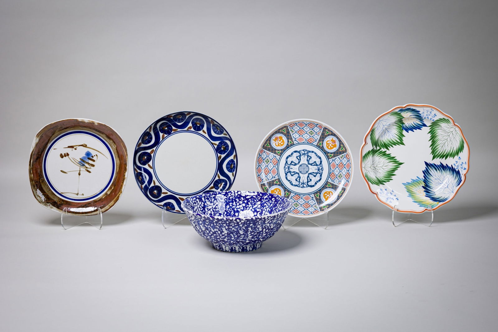 (5) Assorted Serving Trays & Spongeware Fruit Bowl (1 of 20)