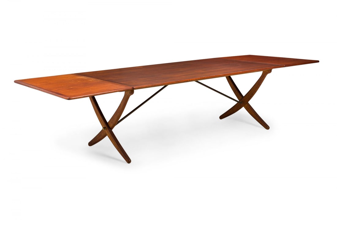 Hans Wegner, Large At314 Drop Leaf Dining Table (1 of 13)