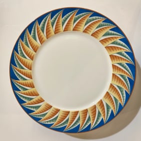 Lalique, (5) Soleil porcelain dinner plates
