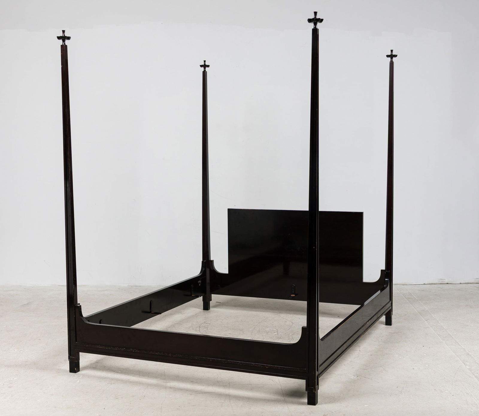 Tommi Parzinger, Queen Tester Bed (1 of 14)