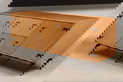 Bddw, "Captain's Standard" Credenza