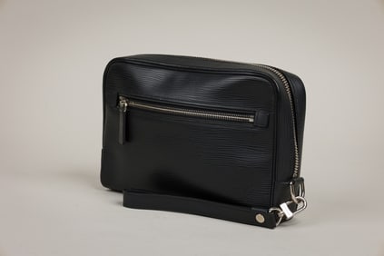 Louis Vuitton Neo Oche Epi Clutch