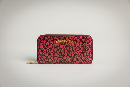 Louis Vuitton Zippy Wallet-Vernis Leopard Pattern in Rouge Fauviste