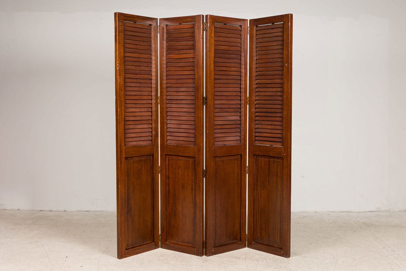 American Four Panel Louvered Mahogany Screen (1 of 10)