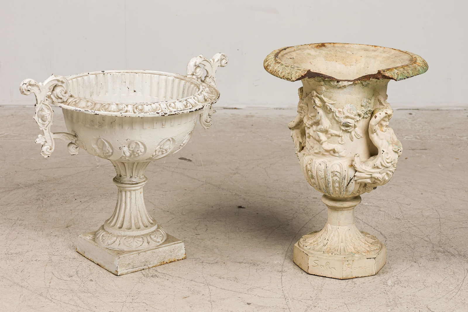 (2) Neoclassical Style Cast iron Garden Urns (1 of 12)
