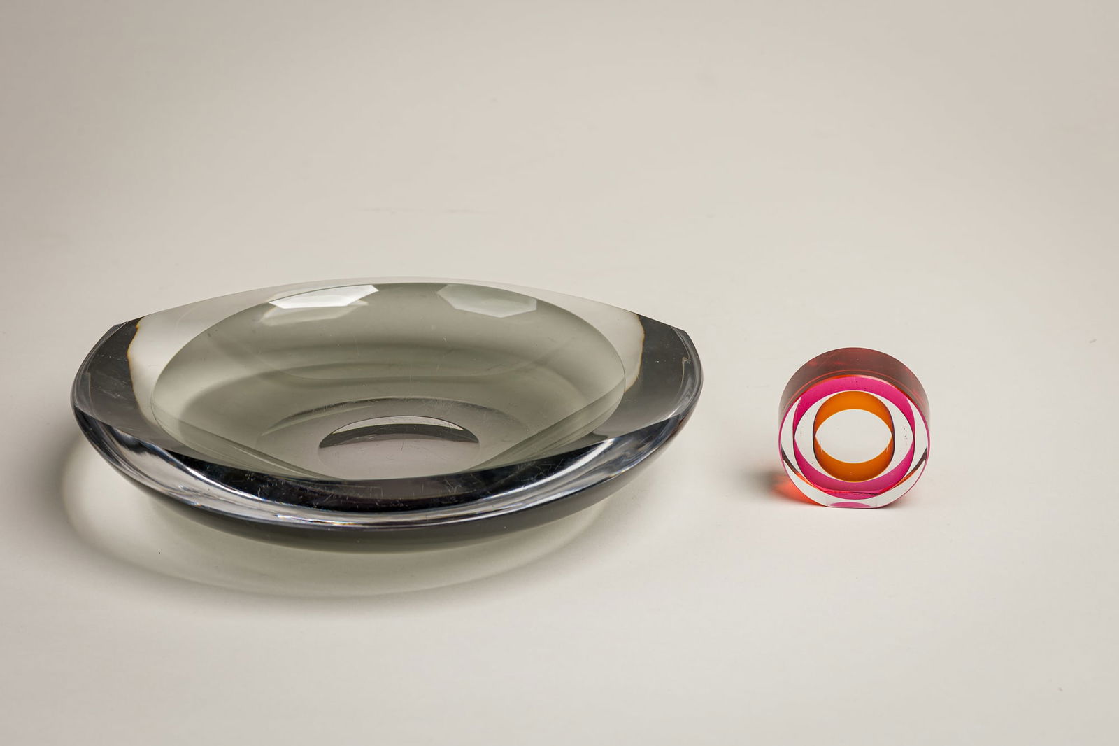 (2) Kosta Art Glass tabletop objects, inc. V. Lindstrand (1 of 9)