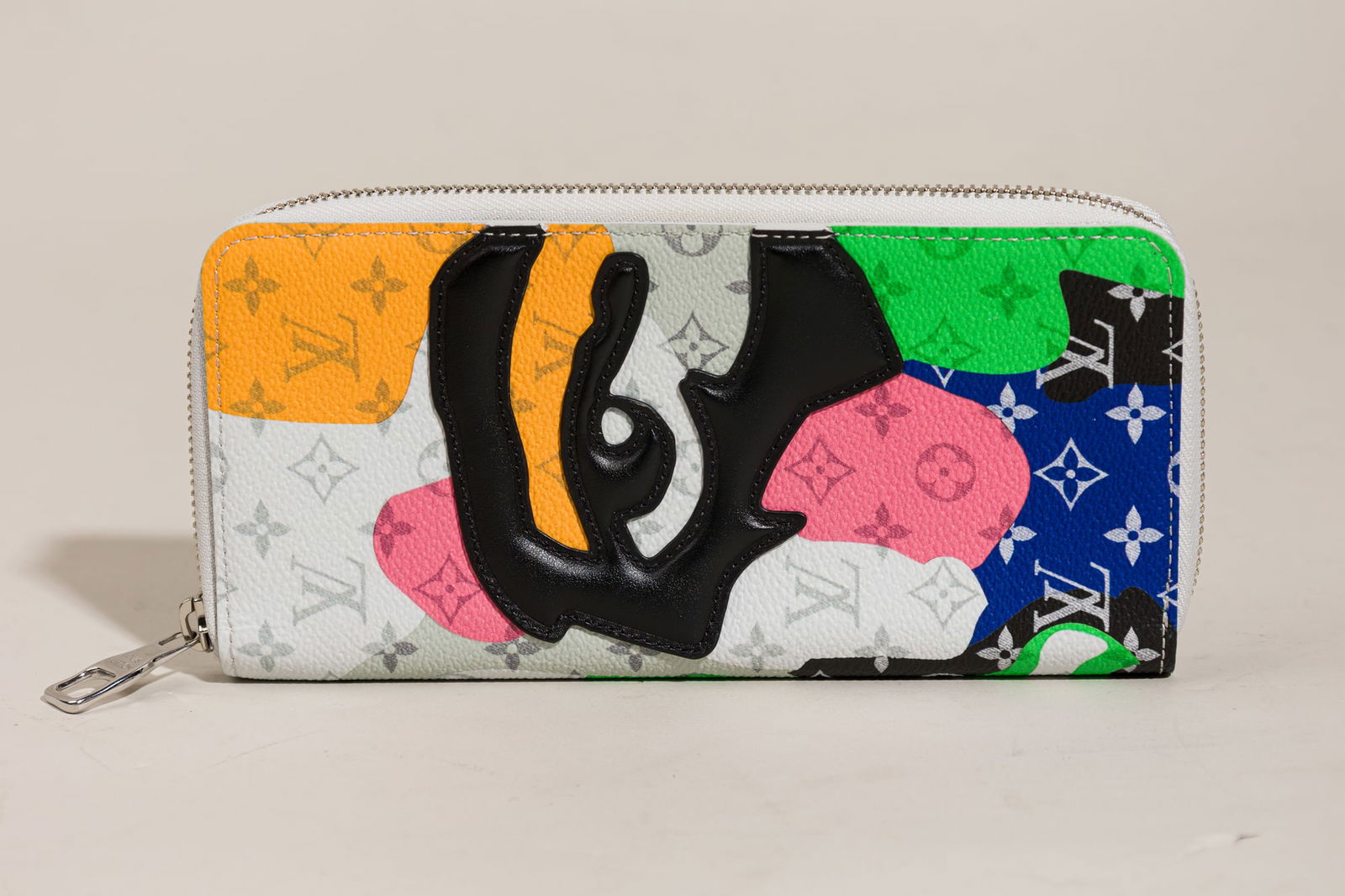 Louis Vuitton Monogram "LV Portrait" Zippy Vertical Wallet (1 of 7)