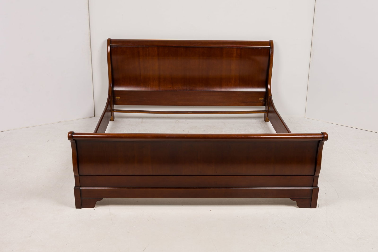 Louis Philippe (Style), king size cherry finish sleigh bed frame (1 of 6)
