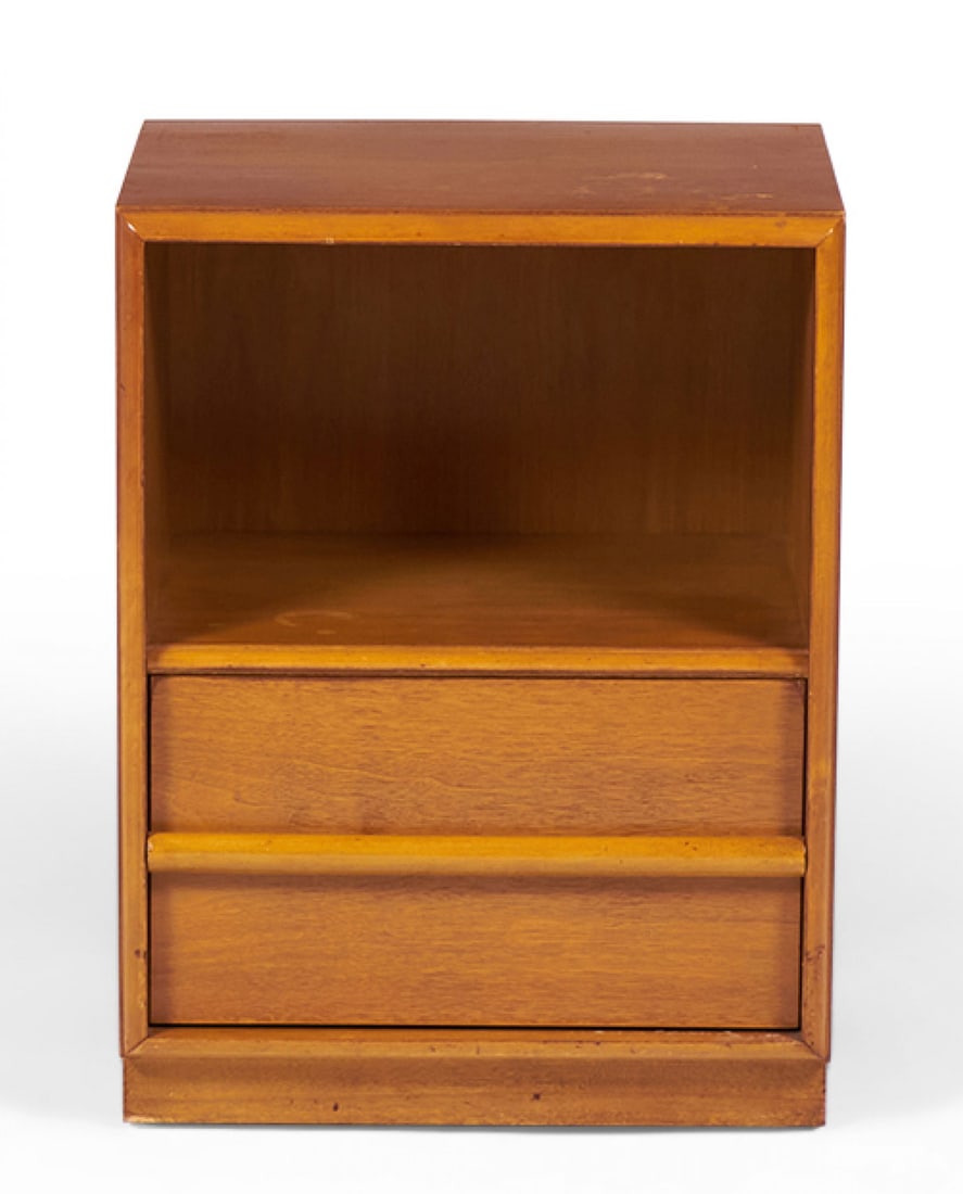 T.H. Robsjohn-Gibbings for Widdicomb, walnut nightstand model 1670 (1 of 10)