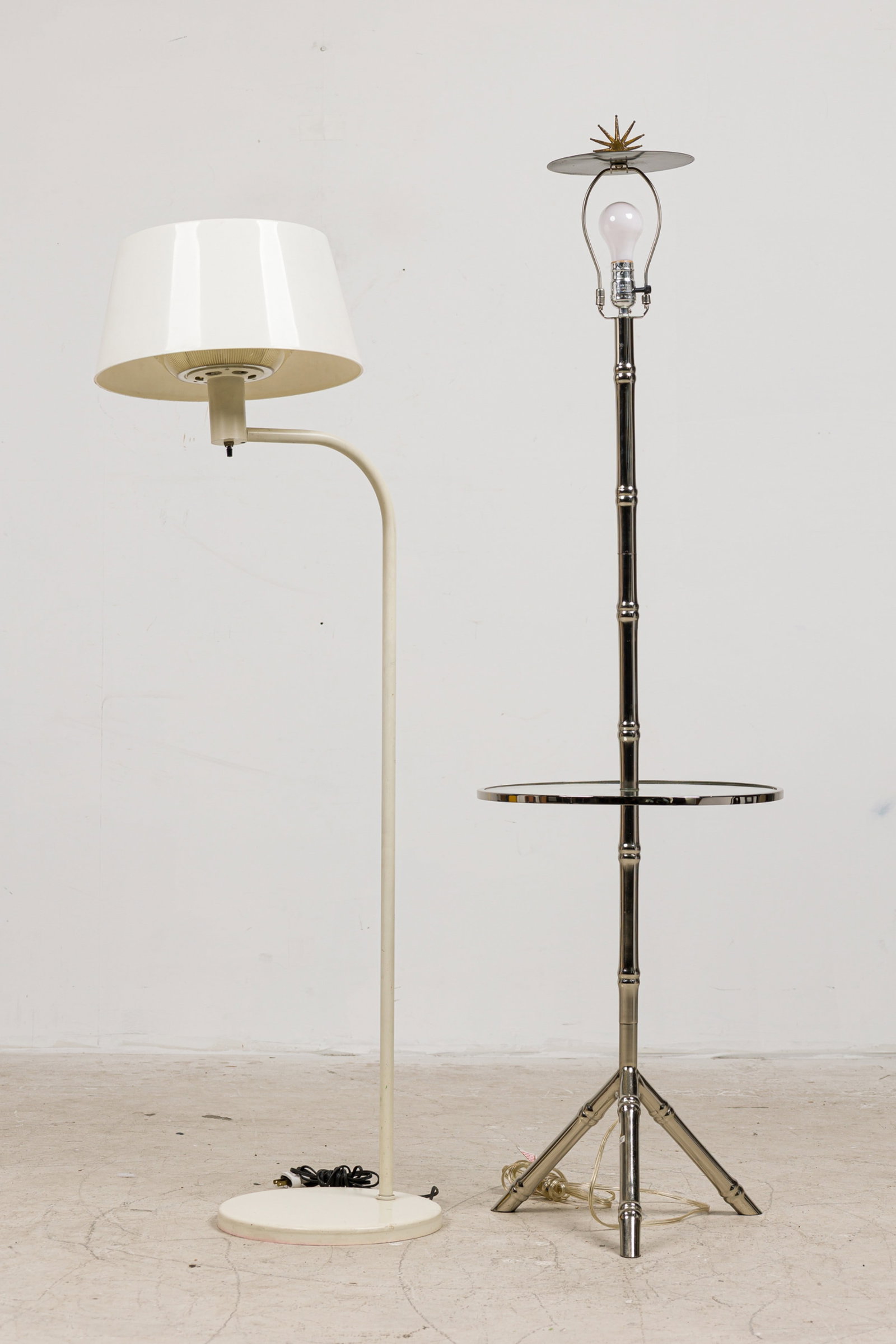 (2) modern floor lamps, inc. Gerald Thurston (1 of 18)