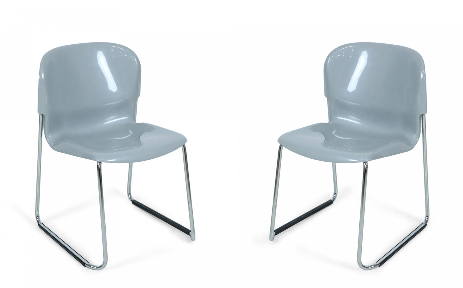 Gerd Lange for Atelier Nova, Pair DSM400K Side Chairs: 20th c., German, gray molded plastic seats and backs with tubular chrome bases, 30.5" h x 18.5"w x 22.5"d , 17.5"h (to seat)