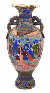 Antique Japanese Satsuma Vase: Antique Japanese Satsuma Vase, decorated with enamel using the Moriage technique, signed. Height: 46.5 cm. Width: 22 cmNotice: We are located in Israel and provide full packing and shipping service. Y