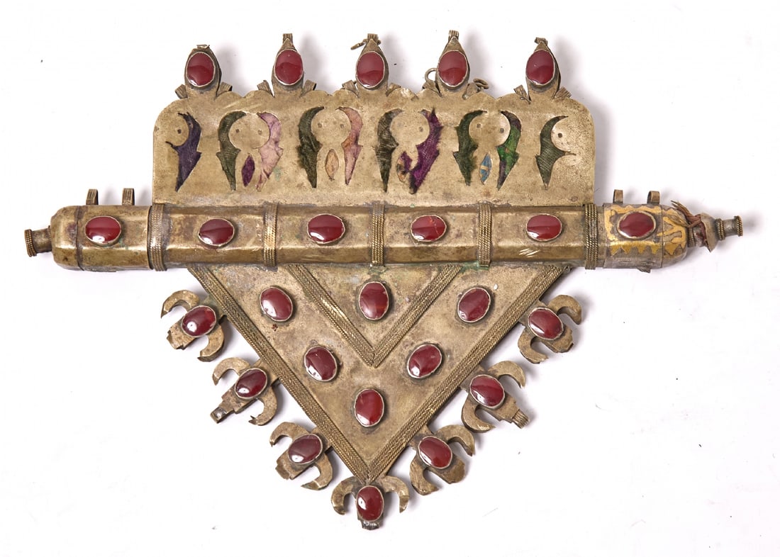 Large and Impressive Turkmen-Style Amulet House Jewelry Made of Metal with Stones and Fabric Pieces: Large and Impressive Turkmen-Style Amulet House Jewelry Made of Metal with Stones and Fabric Pieces, width: 30 cm Height: 22 cmNotice: We are located in Israel and provide full packing and shipping se