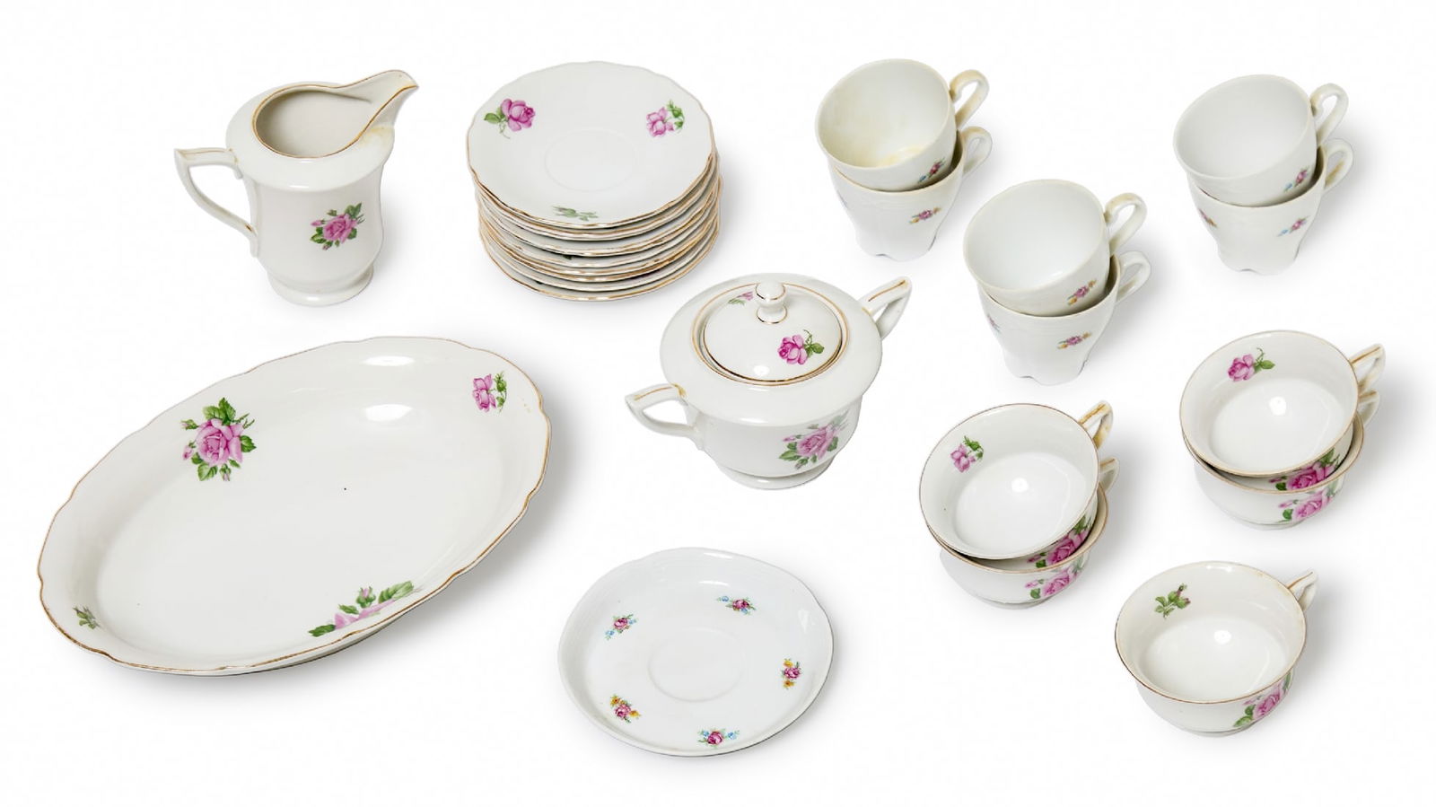 Bohemia Set Parts – Made in Czechoslovakia: Bohemia Set Parts – Made in Czechoslovakia, the set includes: Bowl: 30.5 cm 10 plates: 15 cm 5 glasses: 12 cm Milk jug: 13 cm Sugar bowl: 18 cm 6 glasses: 10.5 cm Saucer Defects and signs of useNoti