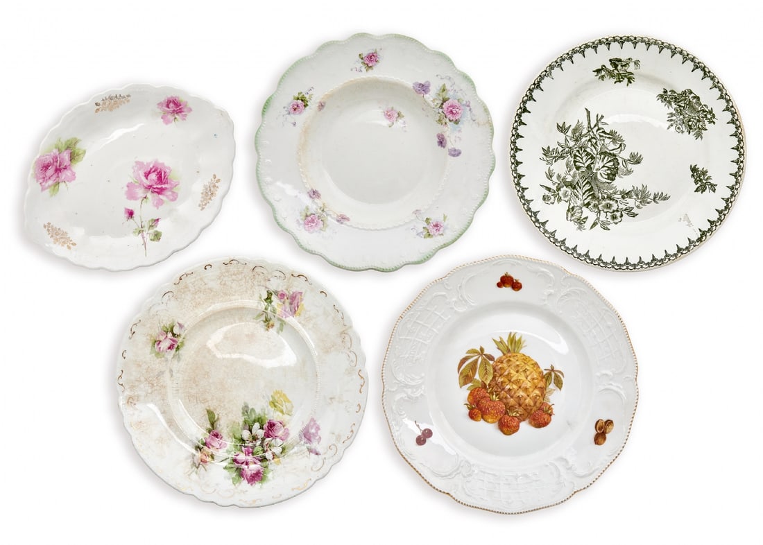 Five Different Ceramic Plates, Various Models and Manufacturers, Some Signed (1 of 9)