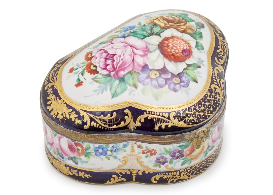 Table Box Made of Porcelain Decorated with Hand-Painted Enamel and Gold in a Floral Pattern, Signed (1 of 4)