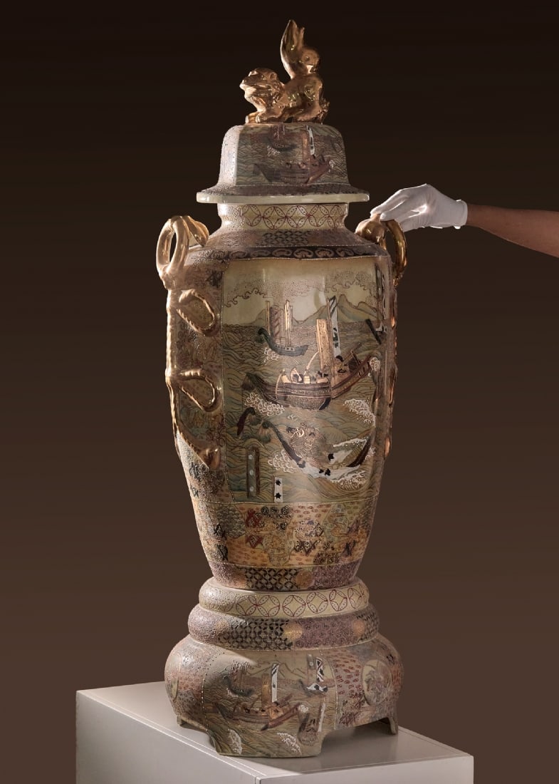 Large and Impressive Vase, Made of Hand-Decorated Ceramic, Composed of Three Parts (1 of 6)