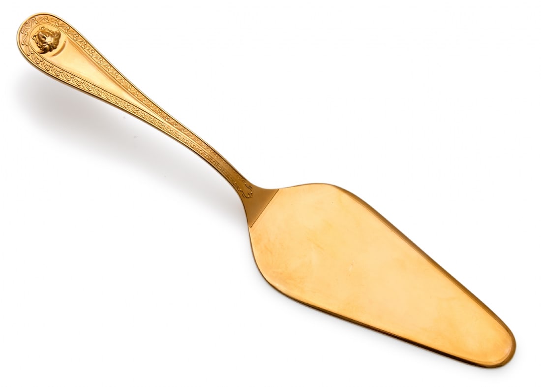 Cake Server by Rosenthal/Versace, Made of Gold-Plated Steel: Cake Server by Rosenthal/Versace, Made of Gold-Plated Steel, in original packaging, as new, includes certificate Length: 23 cm Notice: We are located in Israel and provide full packing and shipping se