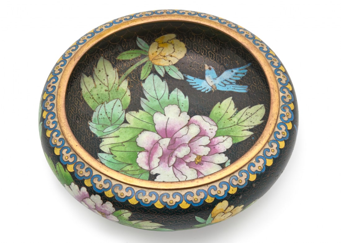 Chinese Cloisonne Bowl, Made of Gilded Copper Decorated with Enamel (1 of 2)